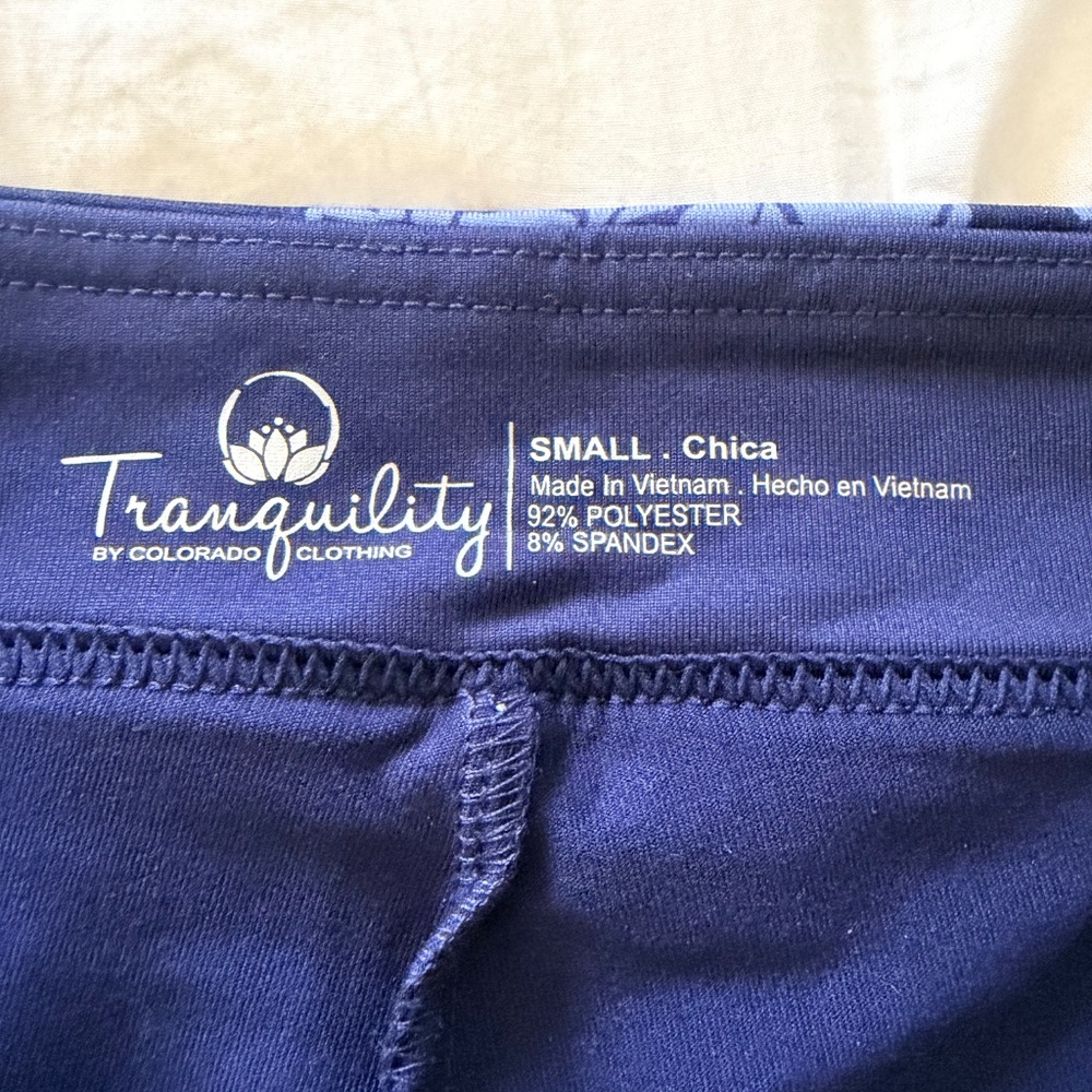 Tranquility navy floral skort golf/tennis/shopping S NWT - Picture 6 of 10